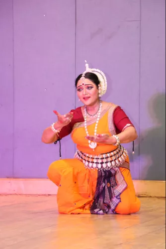 Kavita Dwivedi-Performance