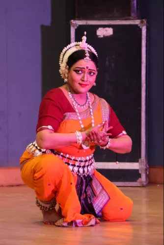 Kavita Dwivedi-Performance